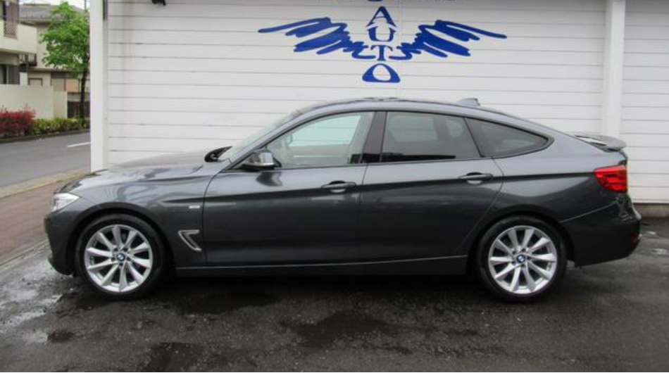 BMW 3 Series 320i Gran Turismo1