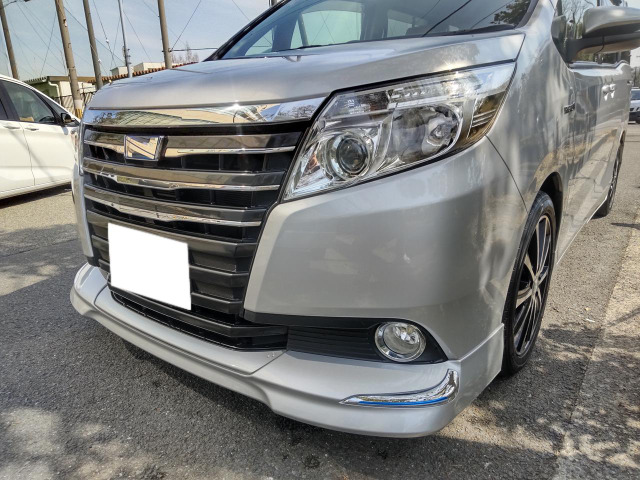 Toyota noah ( ノア)1