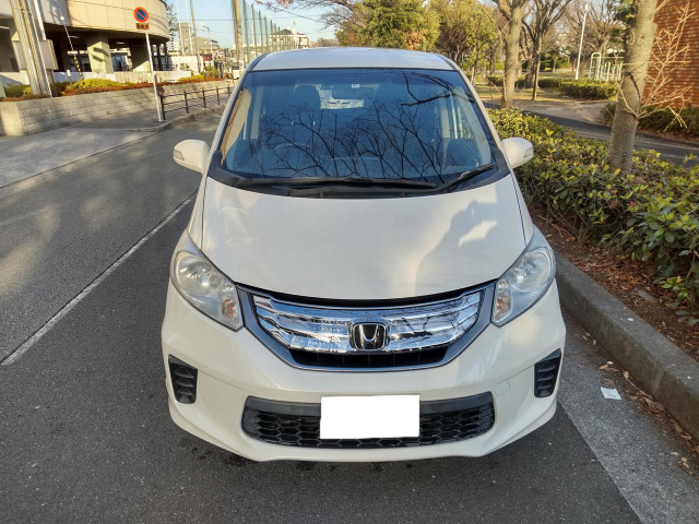 Honda Freed Hybrid6