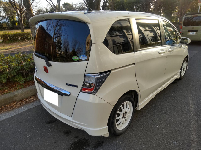 Honda Freed Hybrid7