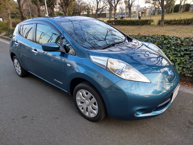 NISSAN LEAF (リーフ )