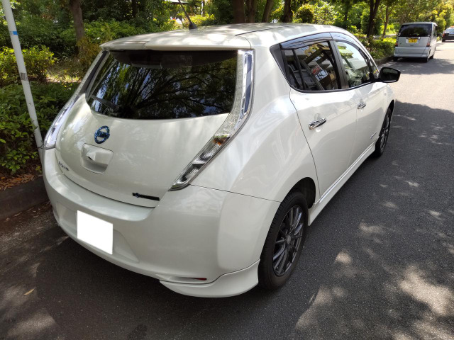 Nissan Leaf  (リーフ)12