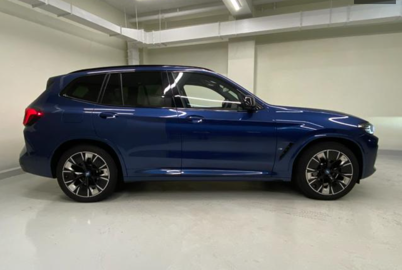 BMW iX3 M Sport2