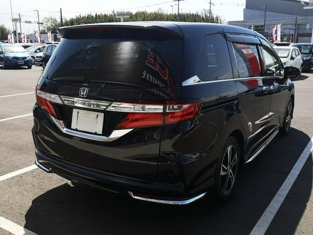 Honda  Odyssey Absolute (オデッセイ アブソルート)3