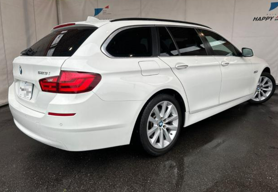 BMW 5 series 523i Touring (5シリーズツーリング)3