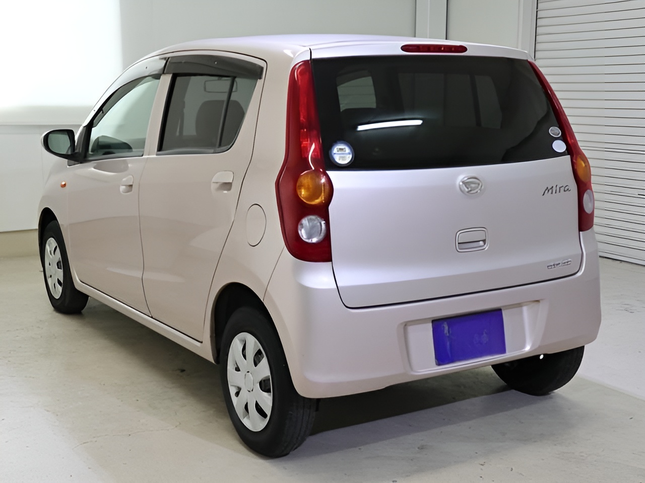 Daihatsu Mirror (ミラ)1