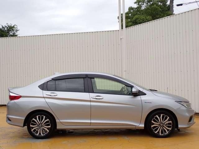 Honda Grace Hybrid EX (グレイス ハイブリッドＥＸ)1