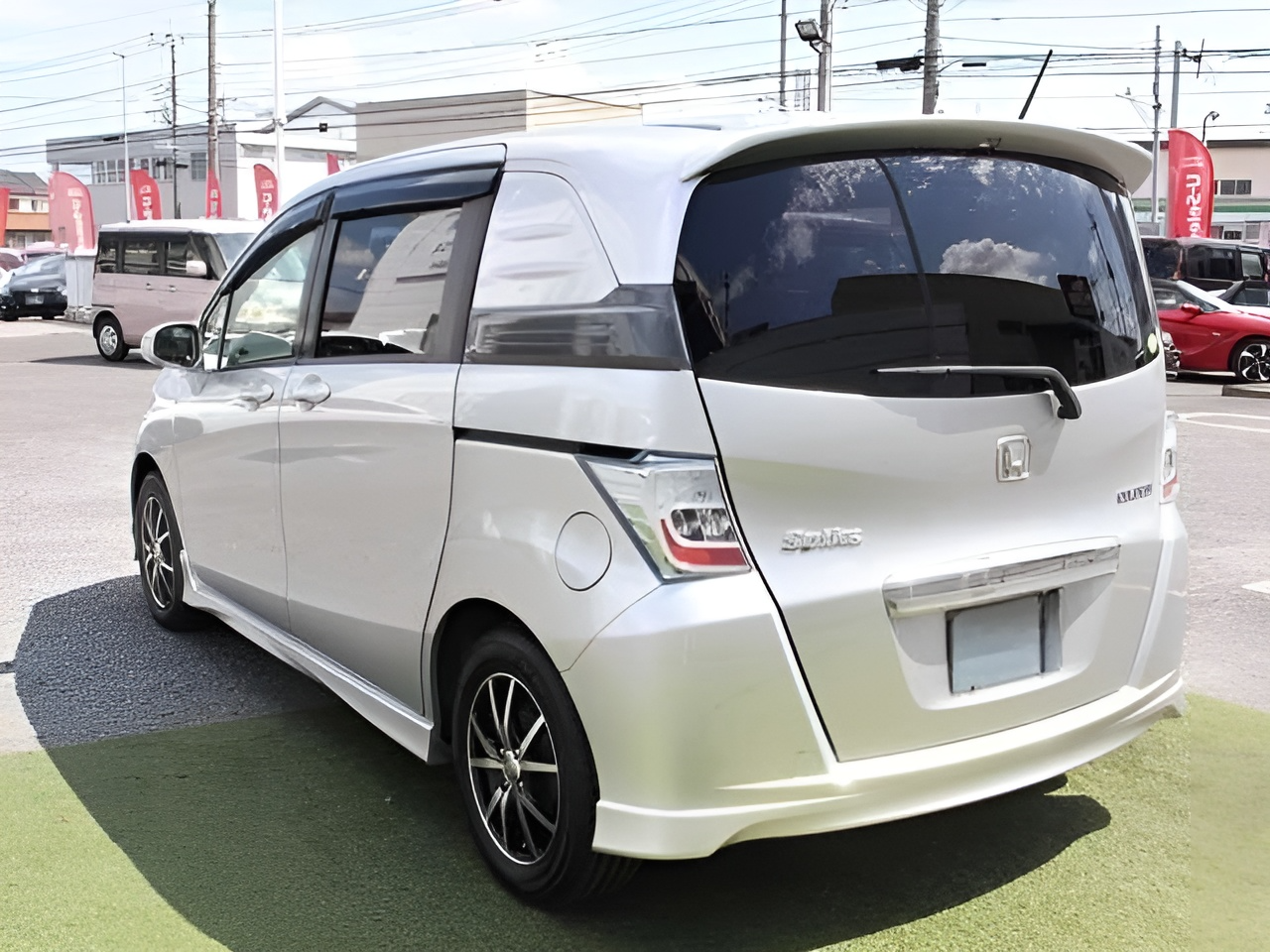 Honda Freed Spike Hybrid (フリードスパイク)7