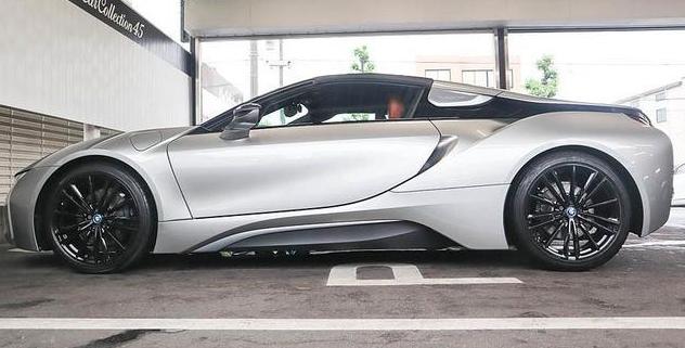 BMW i8 Roadster (8シリーズクーペ)0