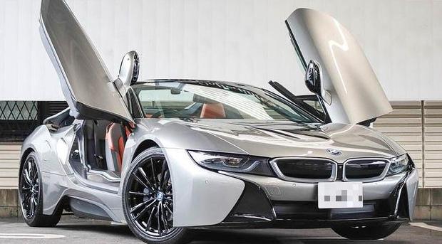 BMW i8 Roadster (8シリーズクーペ)3