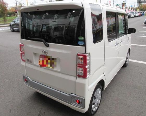 Toyota pixis mega (ピクシスメガ)2