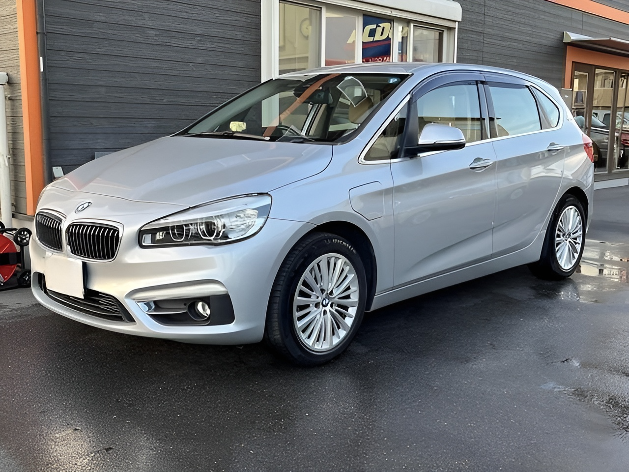 BMW 2 Series Active Tourer Plug-in Hybrid (2シリーズアクティブツアラープラグインハイブリッド)