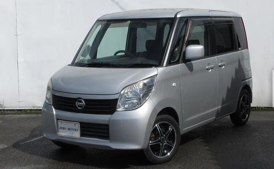 NISSAN Lukes E2