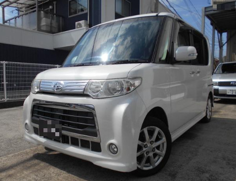 Daihatstu Tanto Custom X trắng (タント カスタムＸ)1